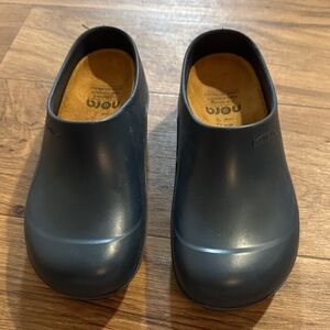 Nora Fleming Black Women's Shoes